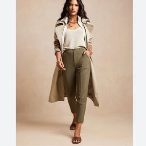 Banana Republic Airstretch Taper Pant M